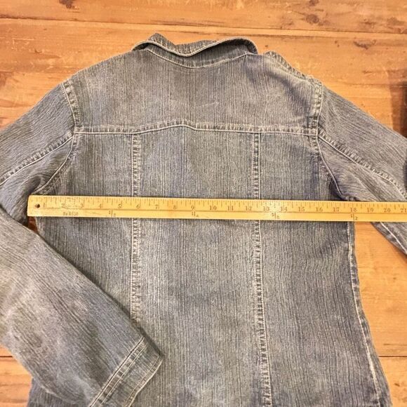 Comfort Denim women’s Distressed Jean Jacket Size M - Picture 13 of 15